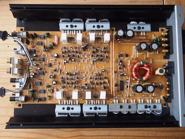 Can a retro car AMP be repaired?