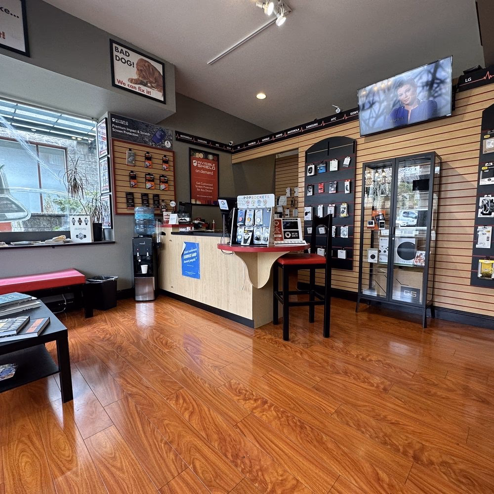 What are people saying about car stereo installation services in Seattle?