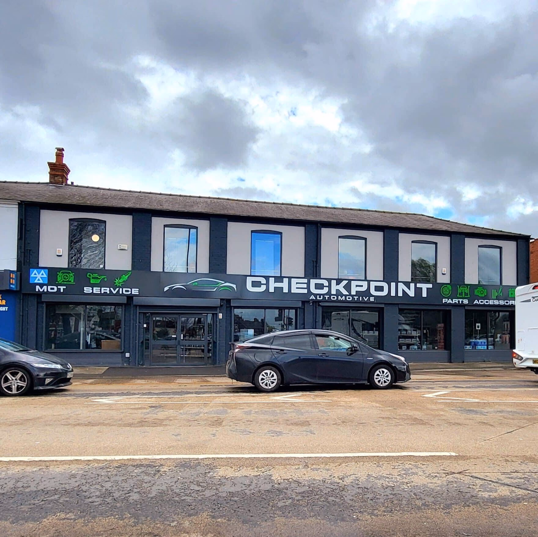 Who is tyre repair & service?