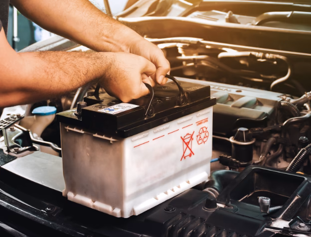 Can a battery dealer in Mumbai install a new battery?