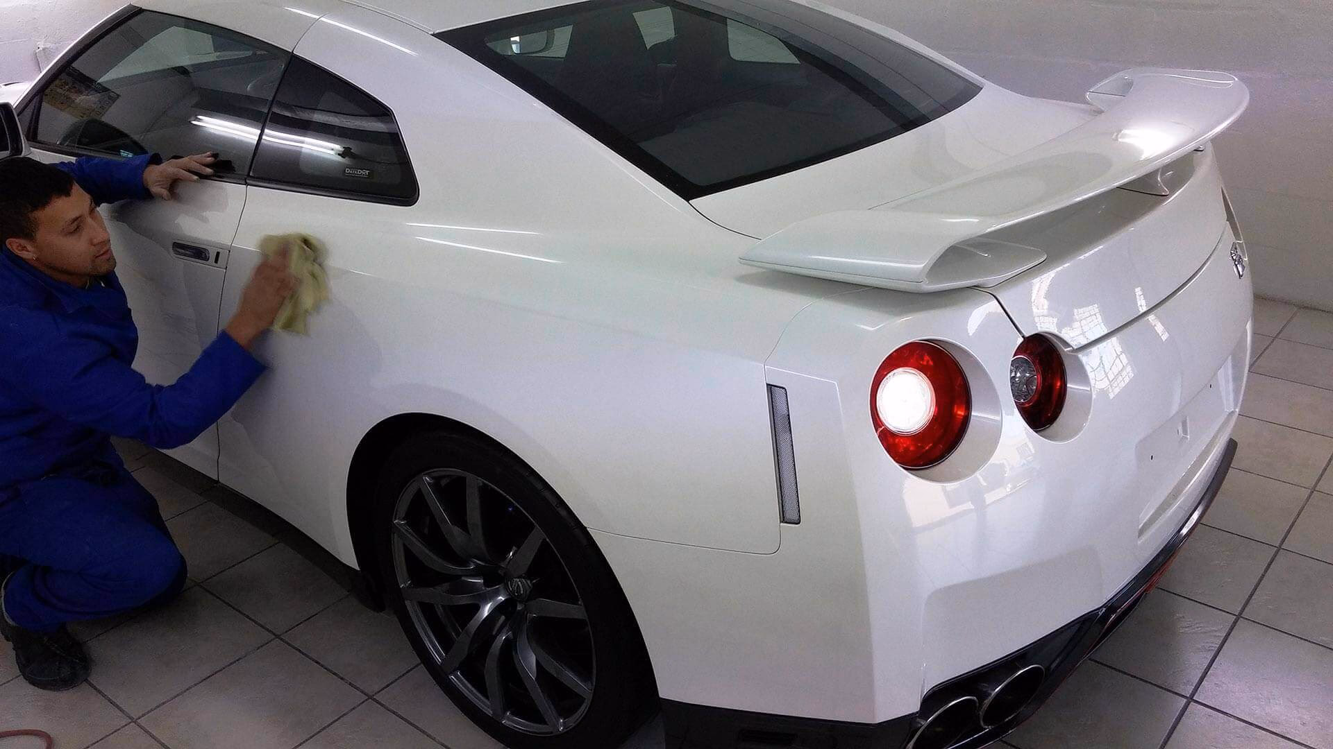 What services does autobody repair offer?