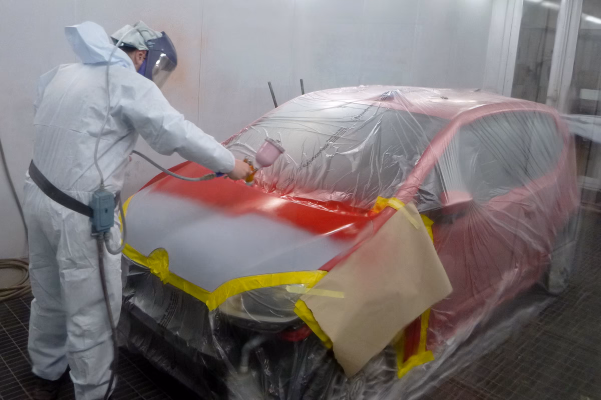 What is the automotive department at Glasgow Kelvin College?