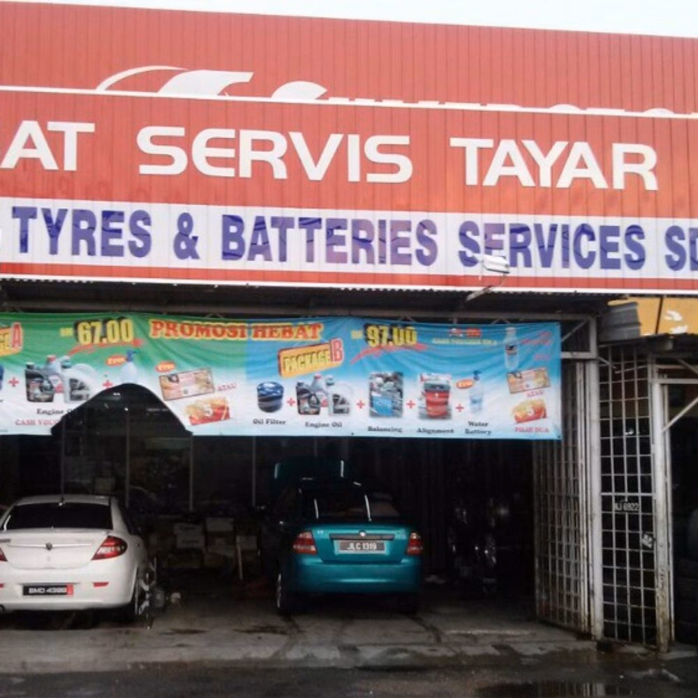 What is a Toyota Body and paint service centre?
