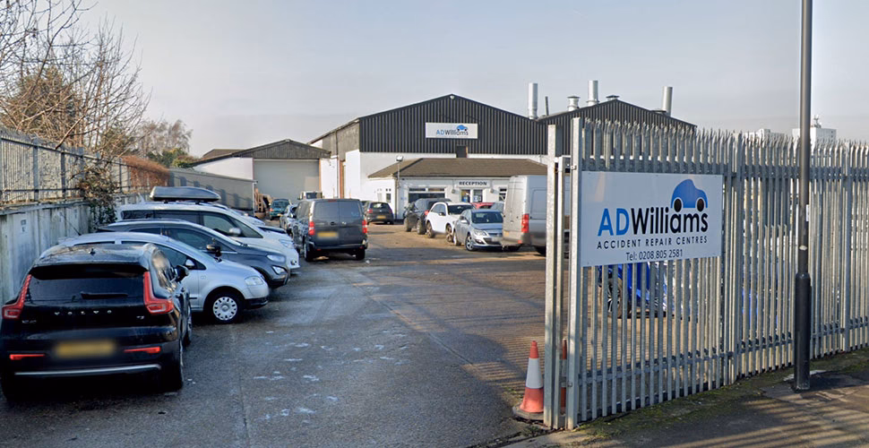How long does it take to repair a car in Enfield?