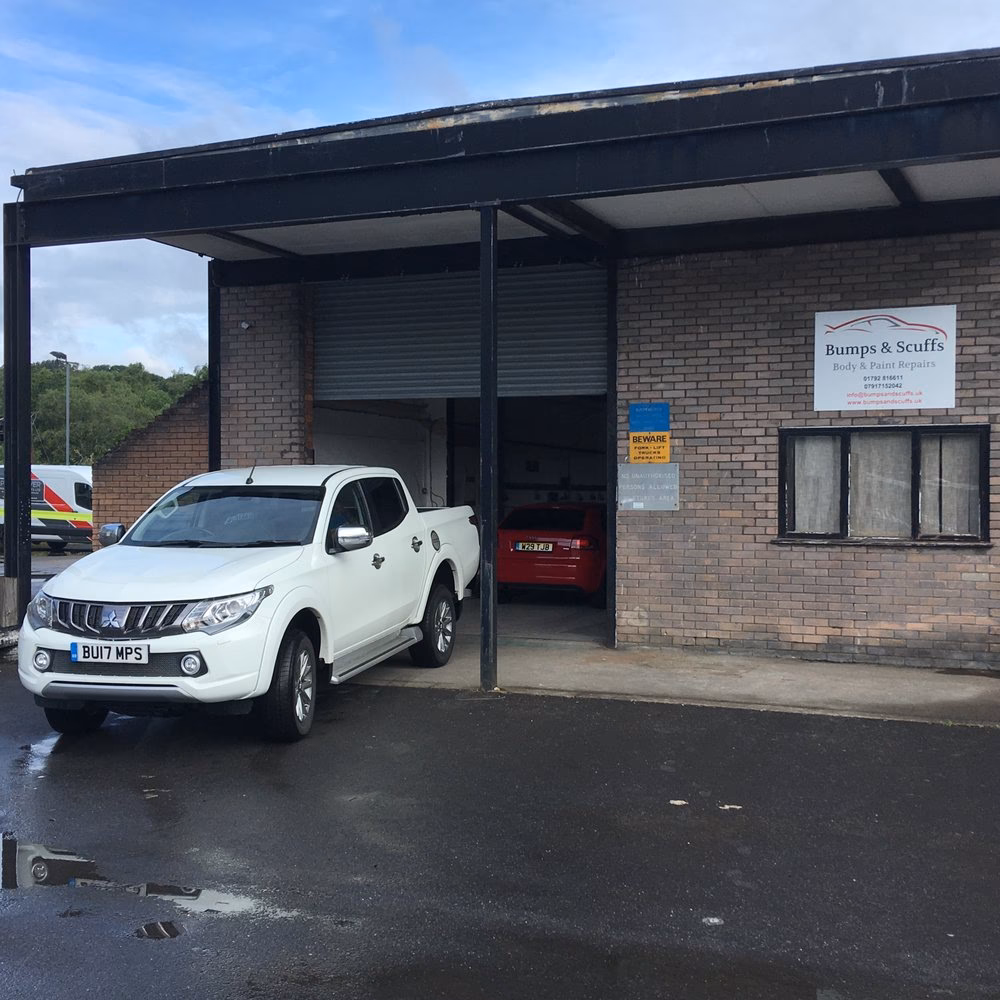 What services does Bronllys garage offer?