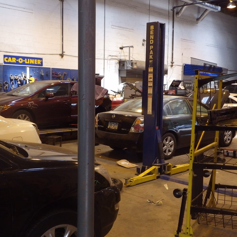 Does Tanfield body repair offer a courtesy car?