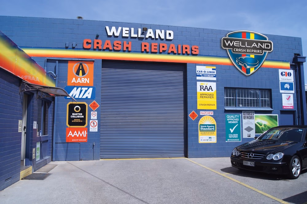 Who are Smithfield collision & mechanical repairs?