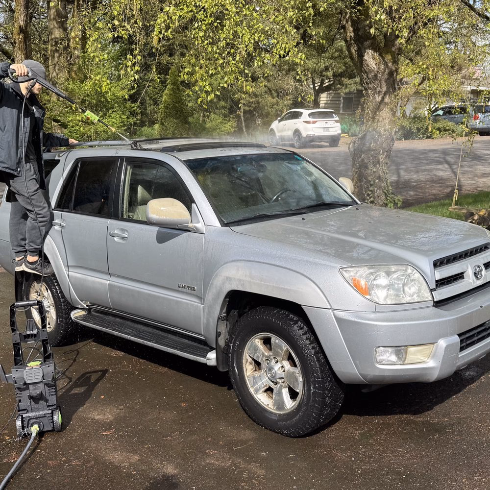 What is Blake's Detailing Salon?