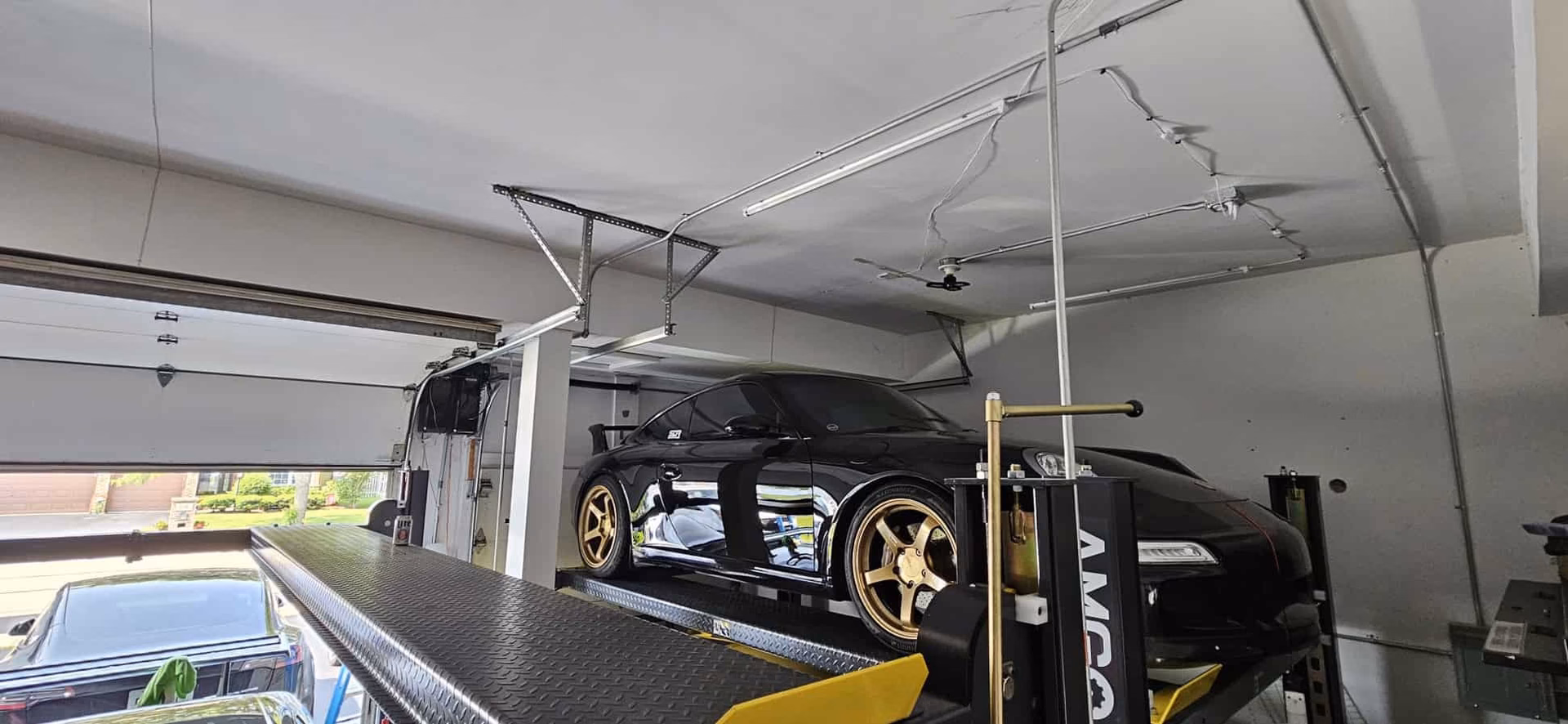 Who are auto roll garage door specialists?