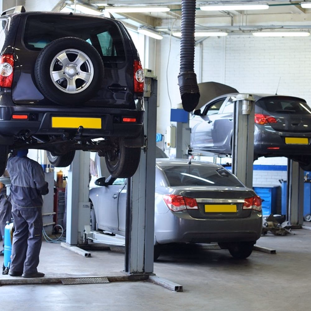 What does a mobile autoelectrician do?
