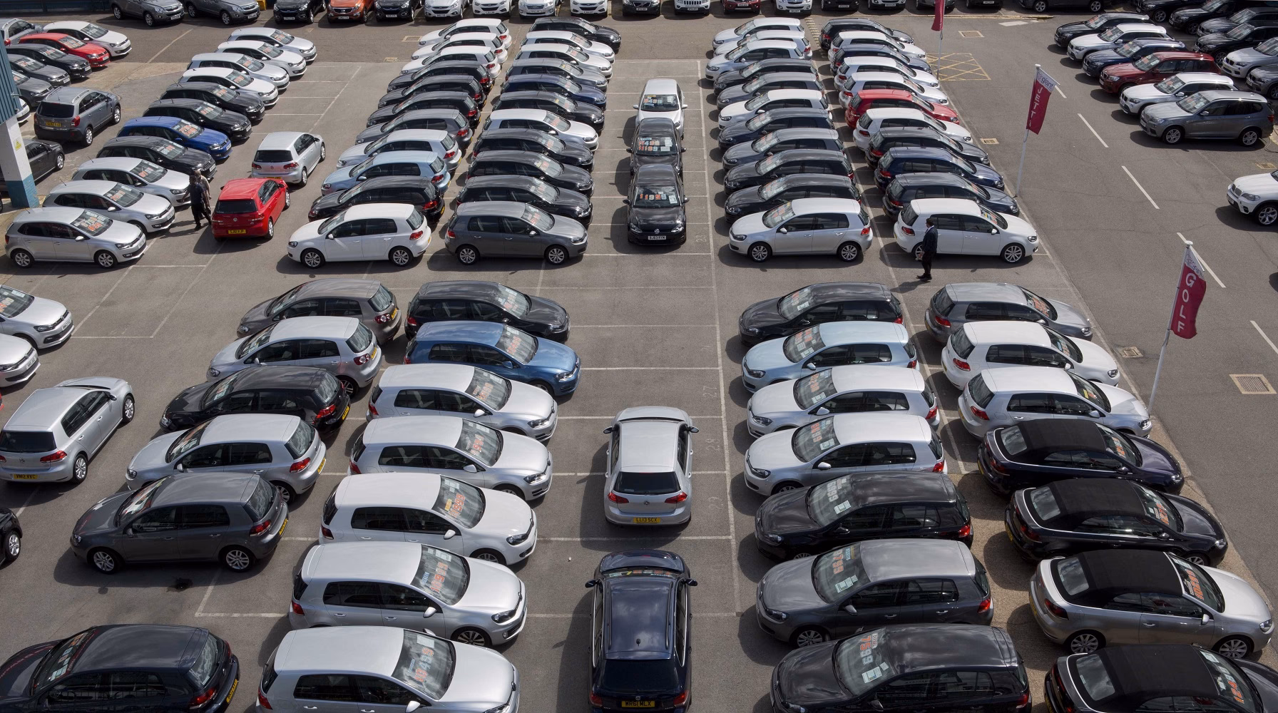 How many cars does Cargiant sell?