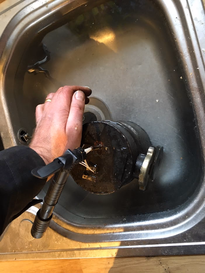 How do I fix a header tank?