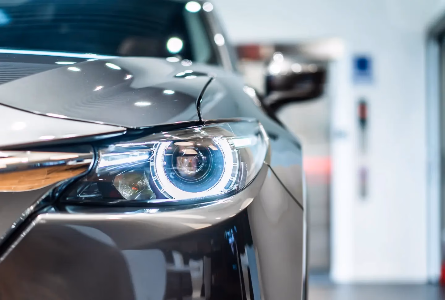 Can MH refinishing repair a headlight?