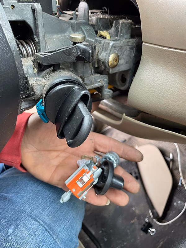How do I contact Phoenix car keys?