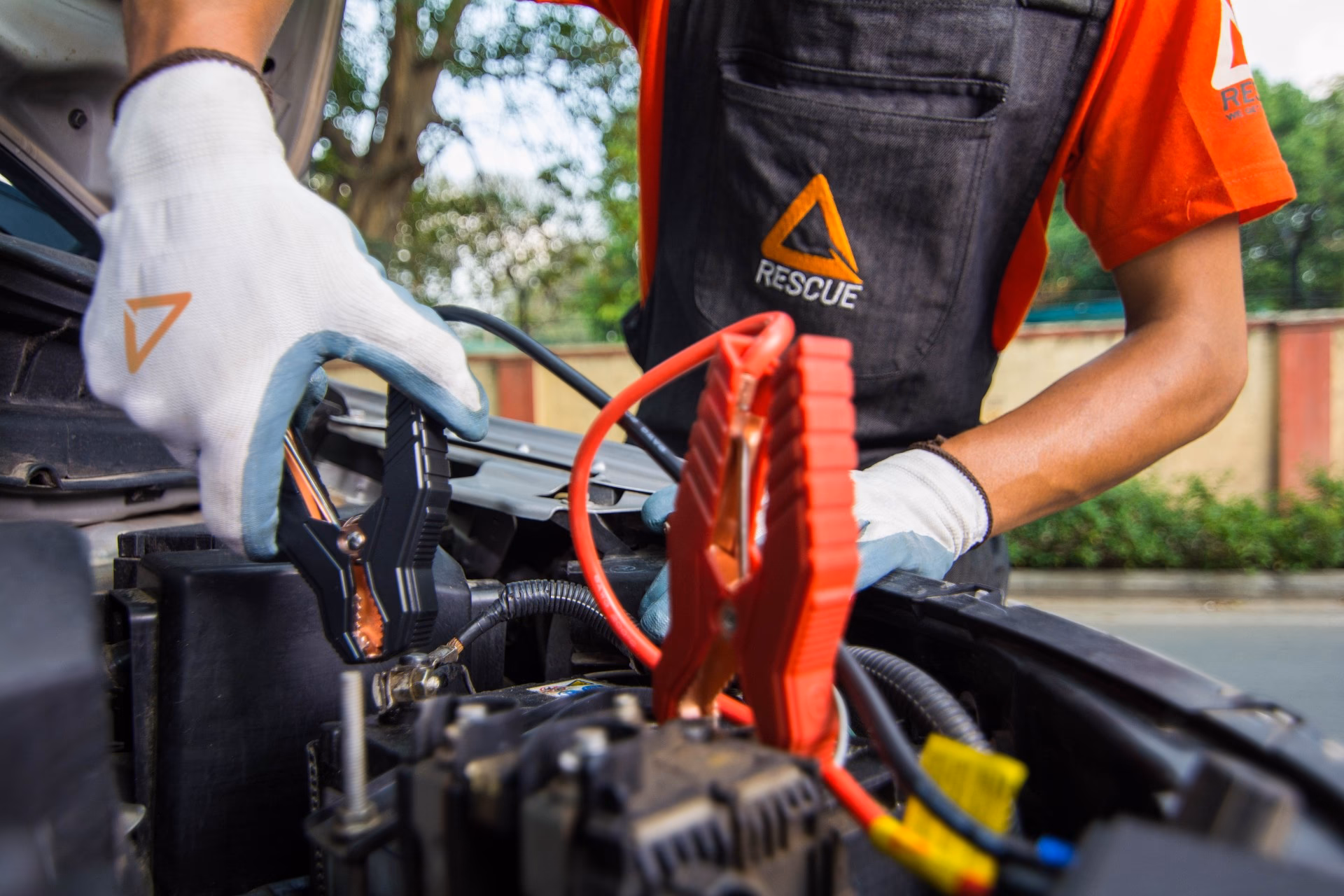 Which is the best car towing service in Bangalore?