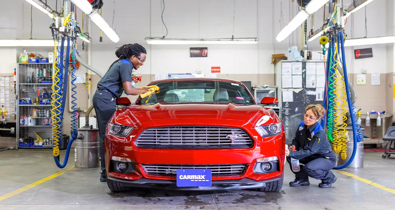 Does CarMax offer extended service?