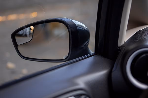 Where can I get a windshield repair in Milton?