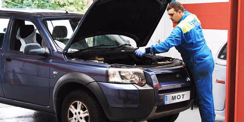 Why should you choose HiQ Chesterfield for your Mot?