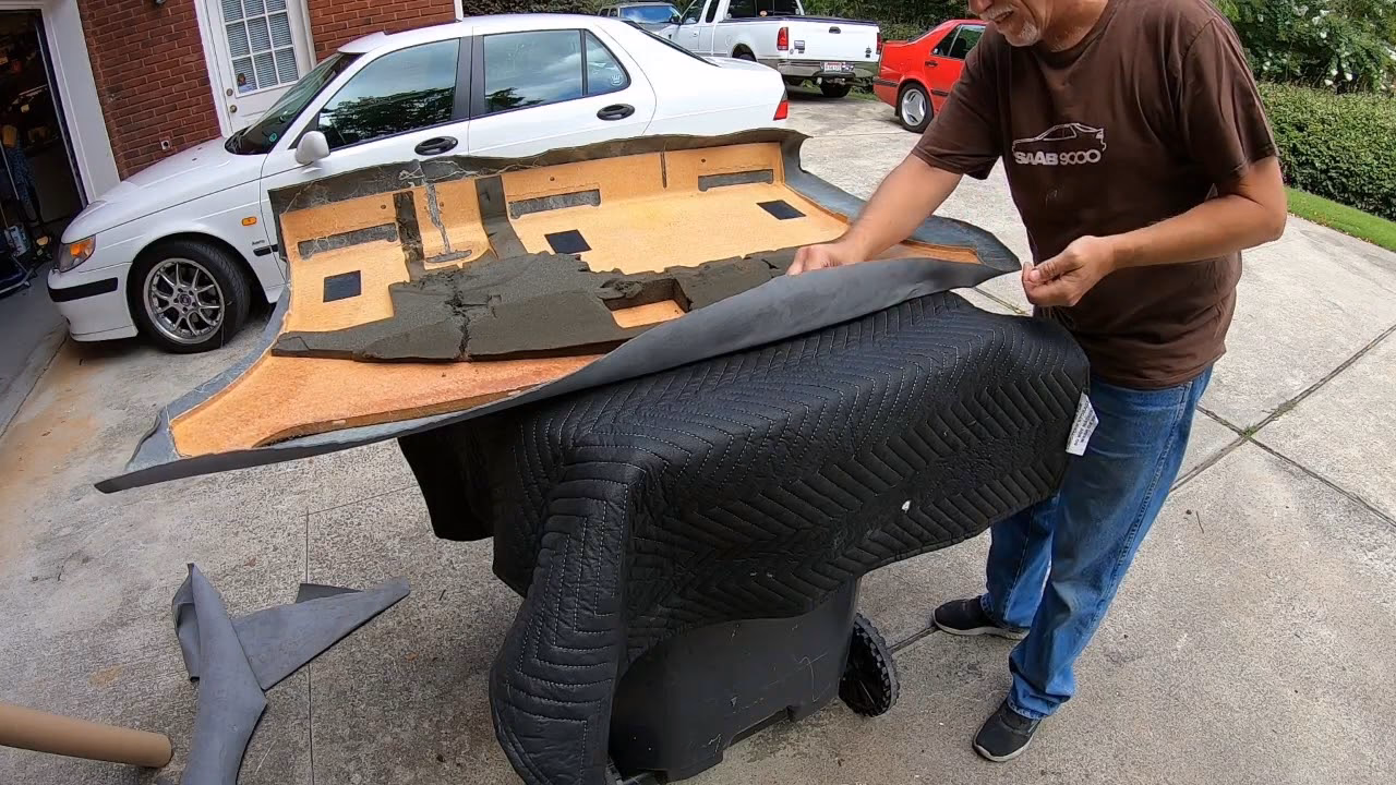 What is a rear parcel shelf?