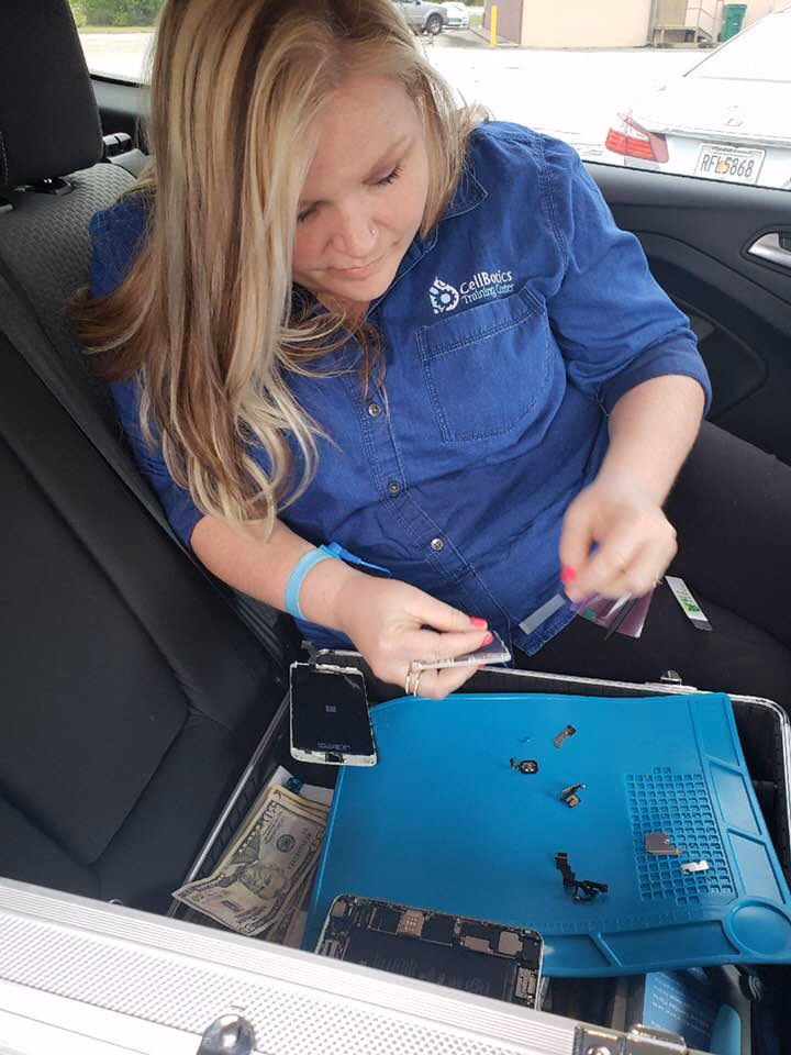 Can a mobile service vehicle be repaired?
