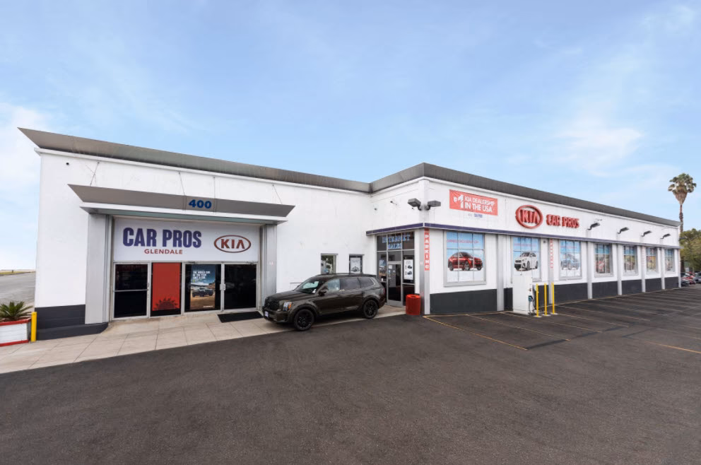 Should I buy a car from Kia Glendale?