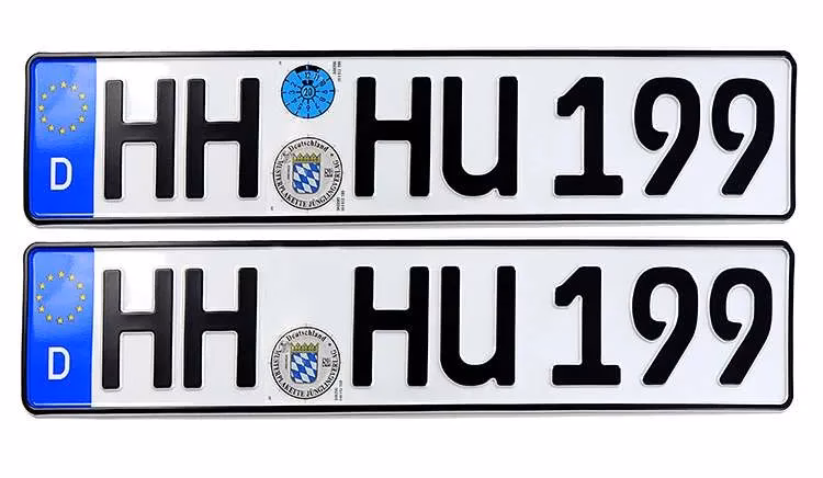 Who is responsible for registering a vehicle in Berlin?