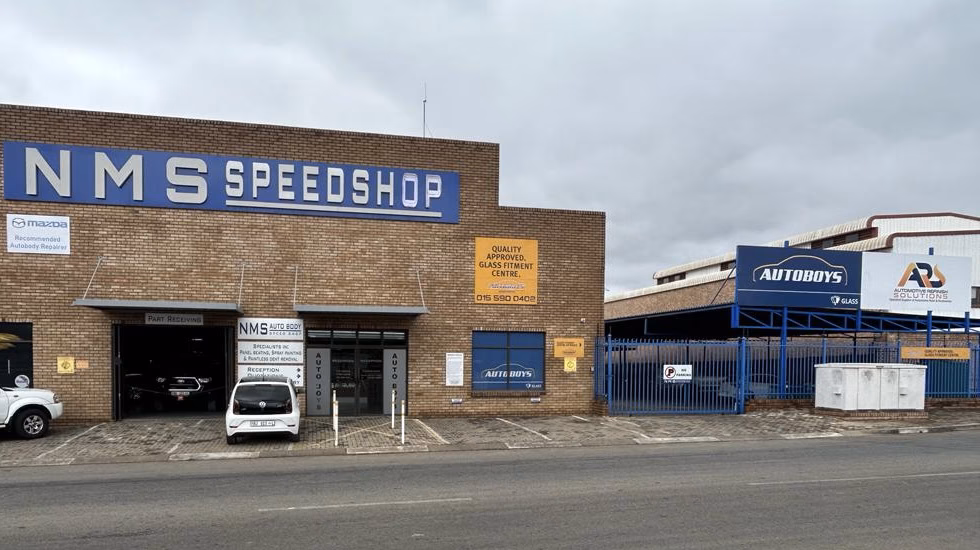 Where is KP auto mechanics located?