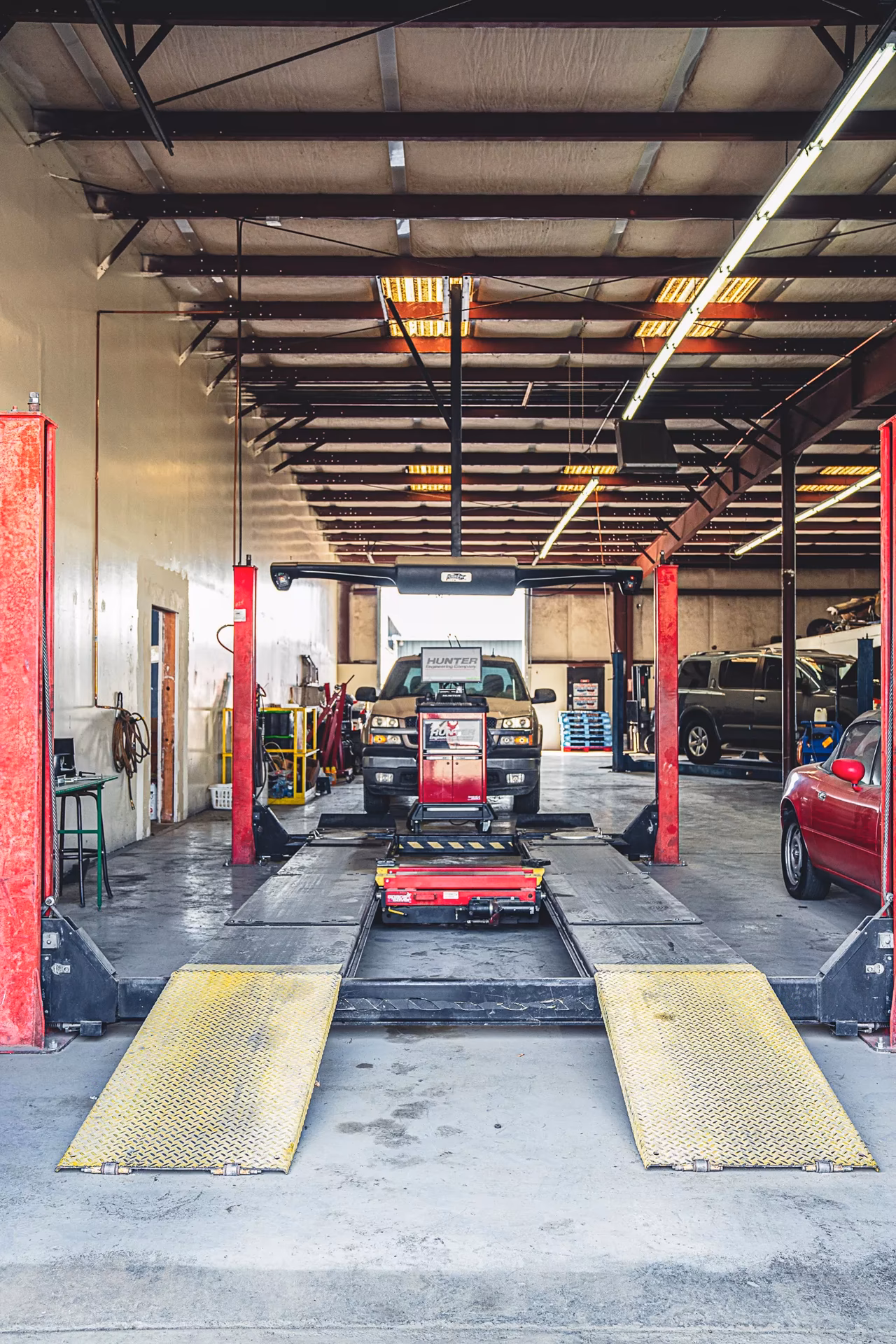 What makes Bakersfield Motor Works LLC the best car service?