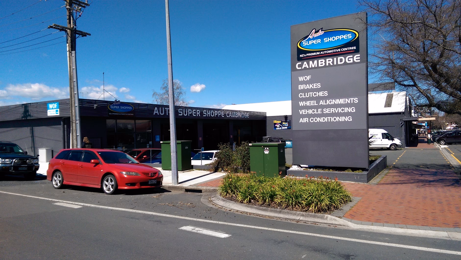 Where can I get a tyre service in Cambridge?