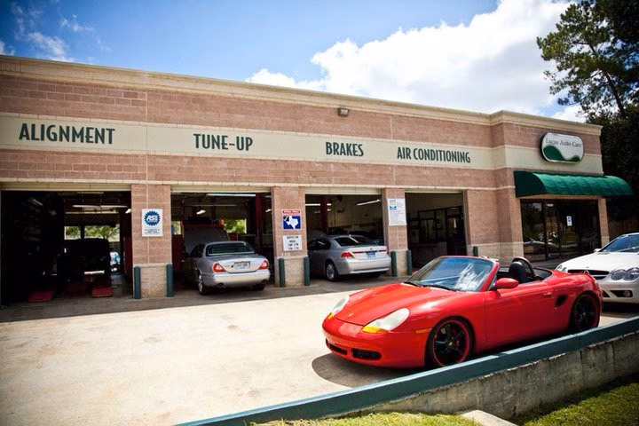 What time do you work in Cypress & Sienna?