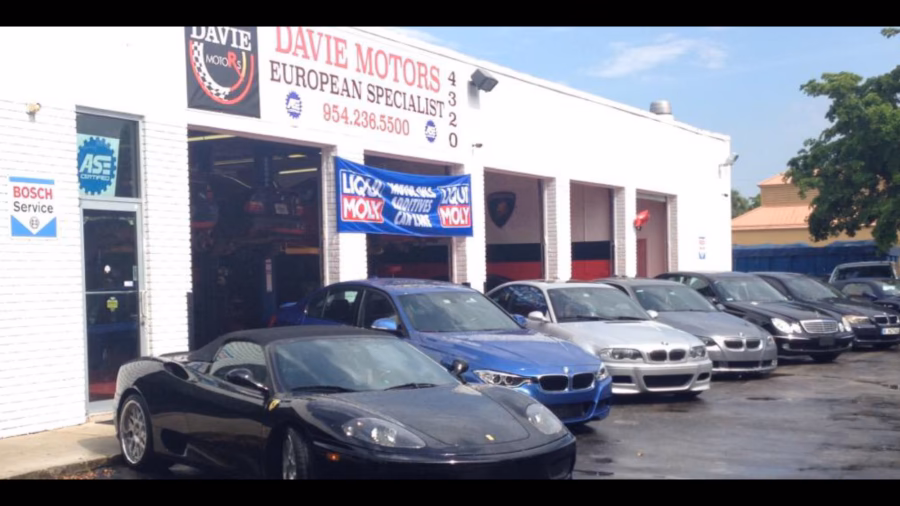 What are people saying about auto repair services in Davie?