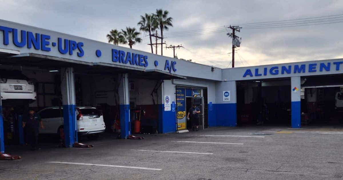 What are people saying about auto repair services in Fullerton?