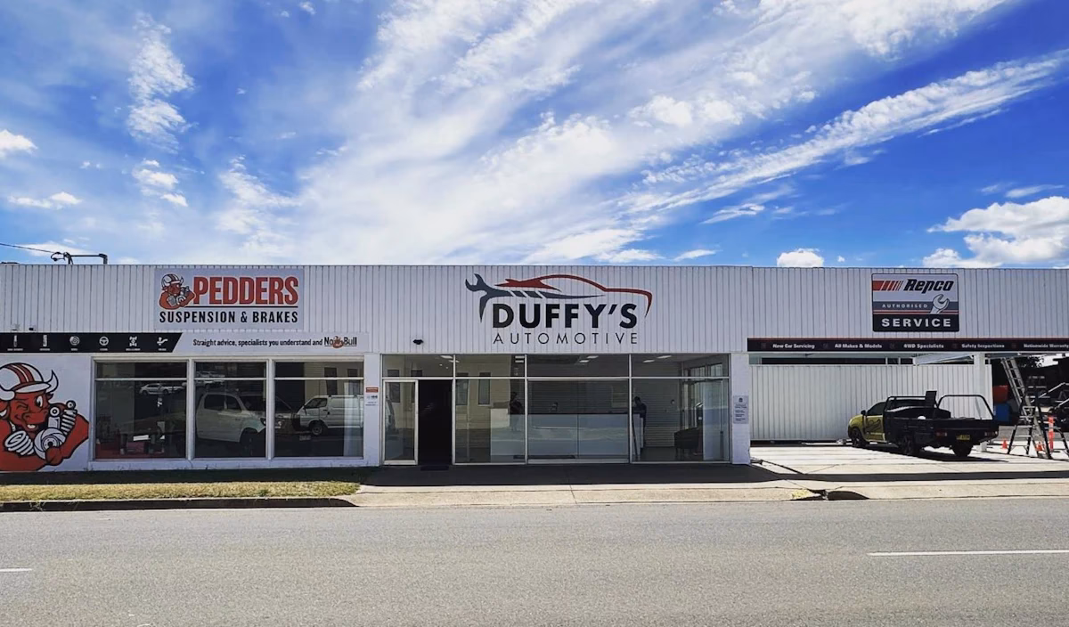 Where can I find the best garage services in Tamworth?