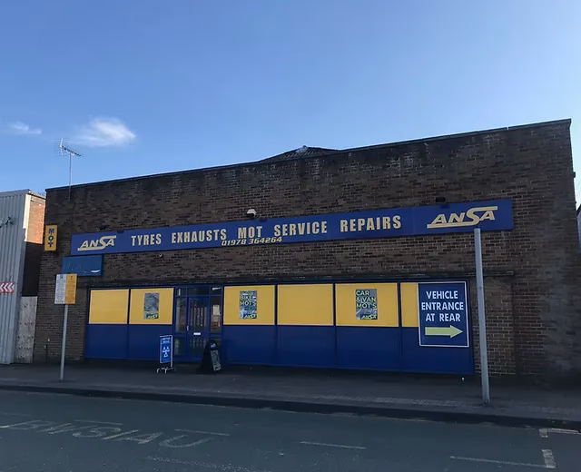 Where can I find a reliable car garage in Wrexham?