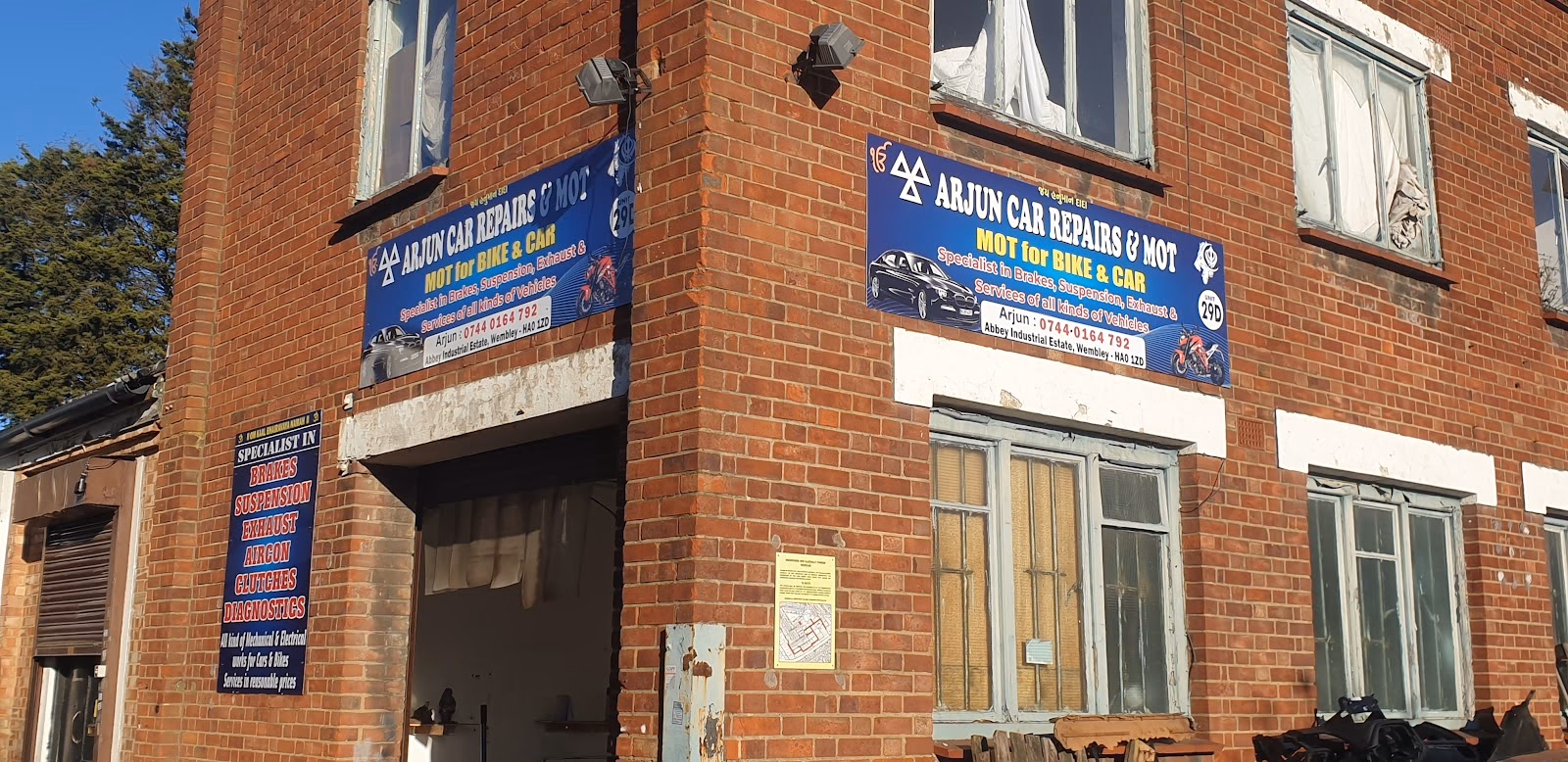 Who are Wembley car mechanics?
