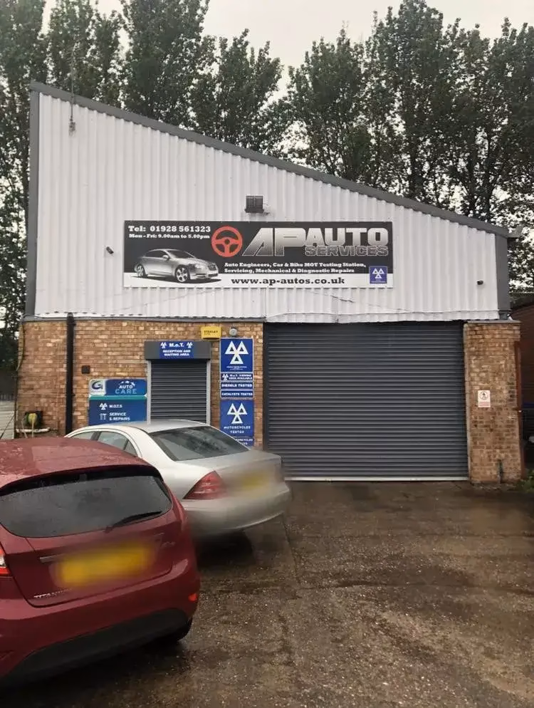Where can I get a car service or MOT in Runcorn?