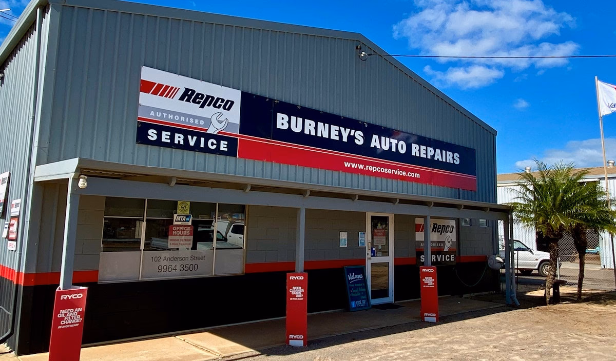 Who is Geraldton car service?