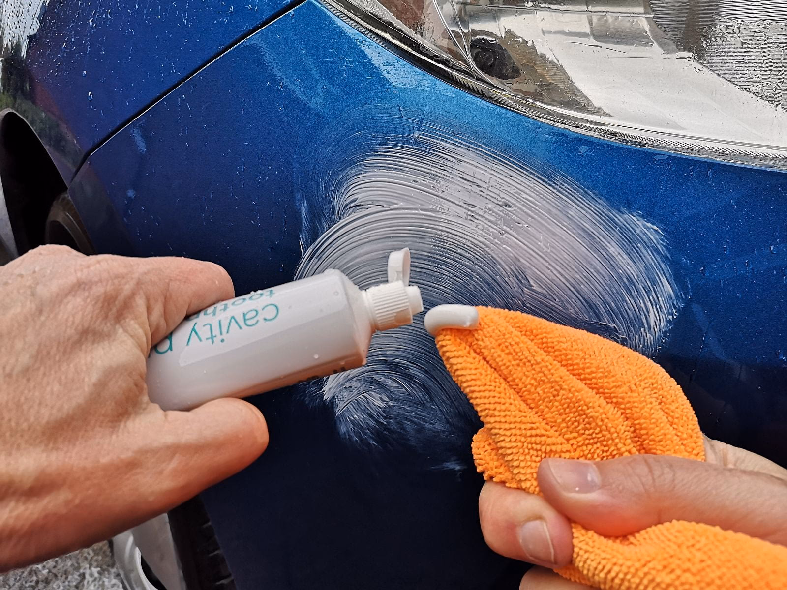 How do you get rid of cockroaches in a car?