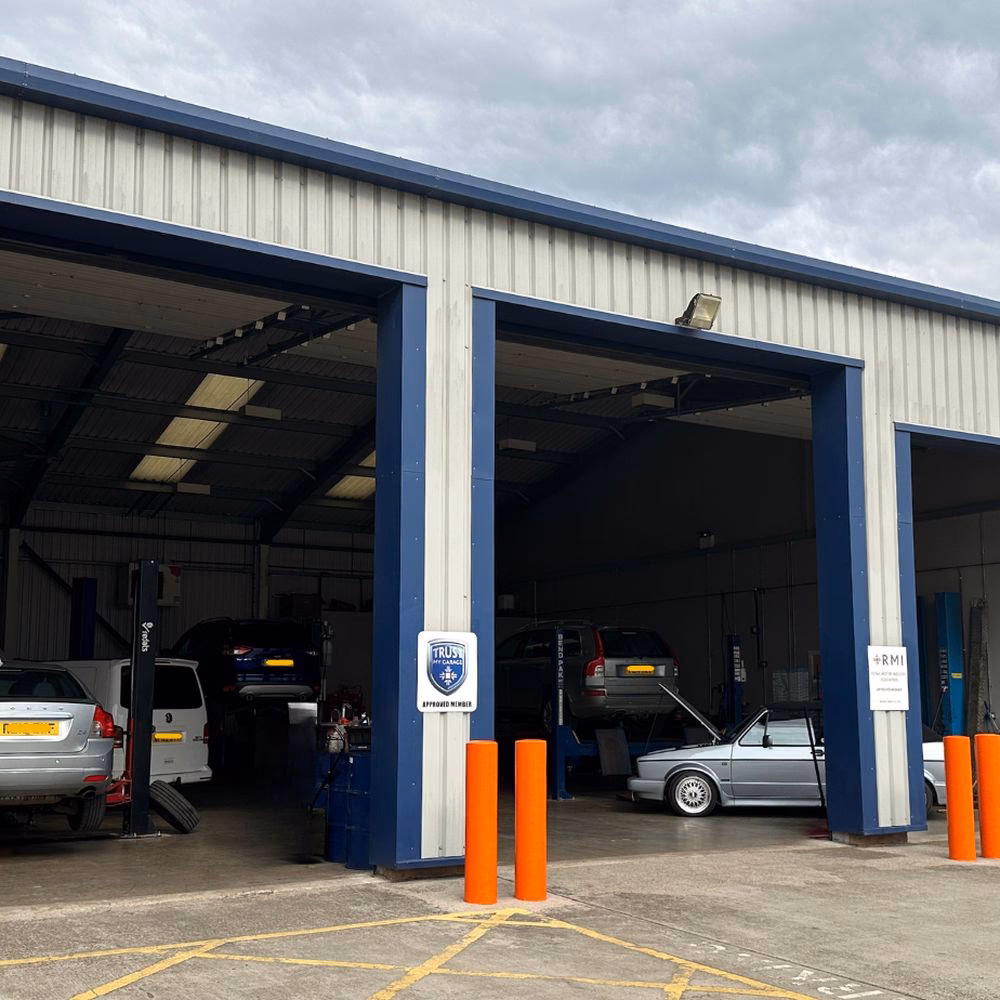 Where can I get a car & van repaired?