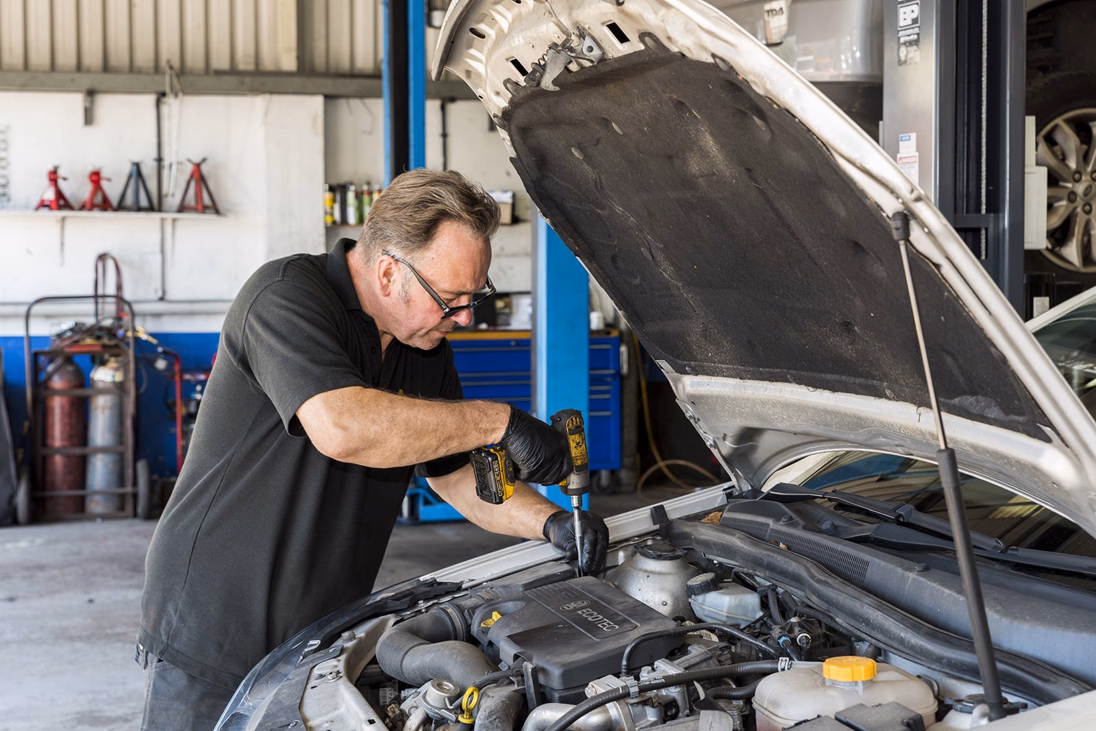 Who are Guildford garages?