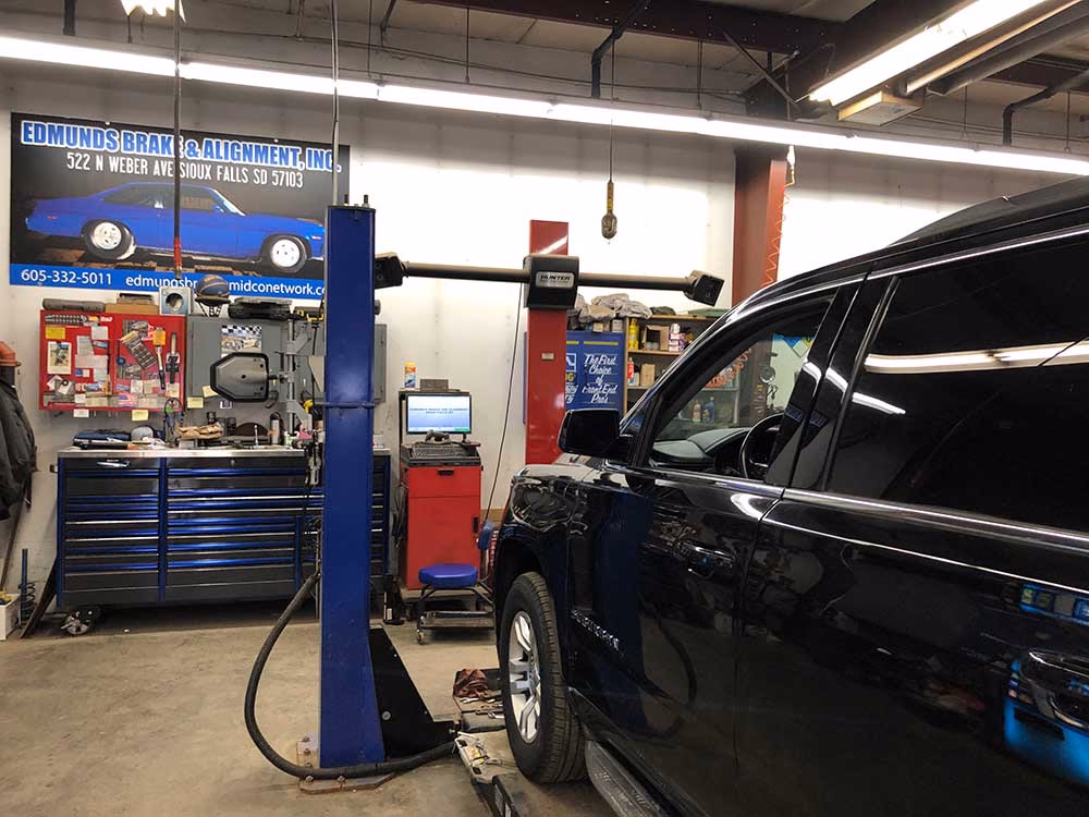 Where can I buy aftermarket auto parts in Sioux Falls?