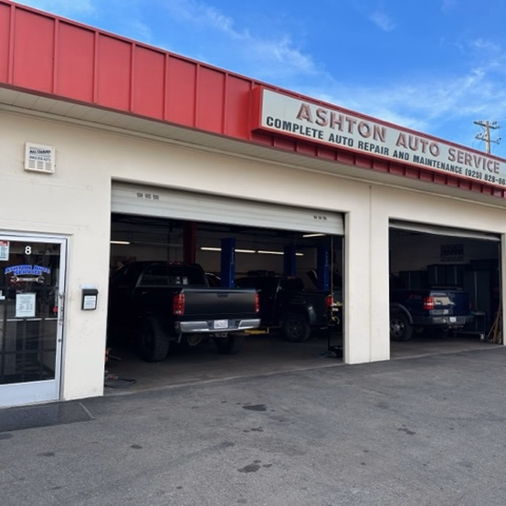 Where is Mera car crash repair centre?