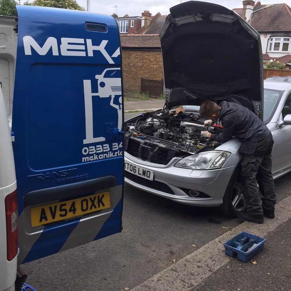 How do I contact Technic Auto Centre?