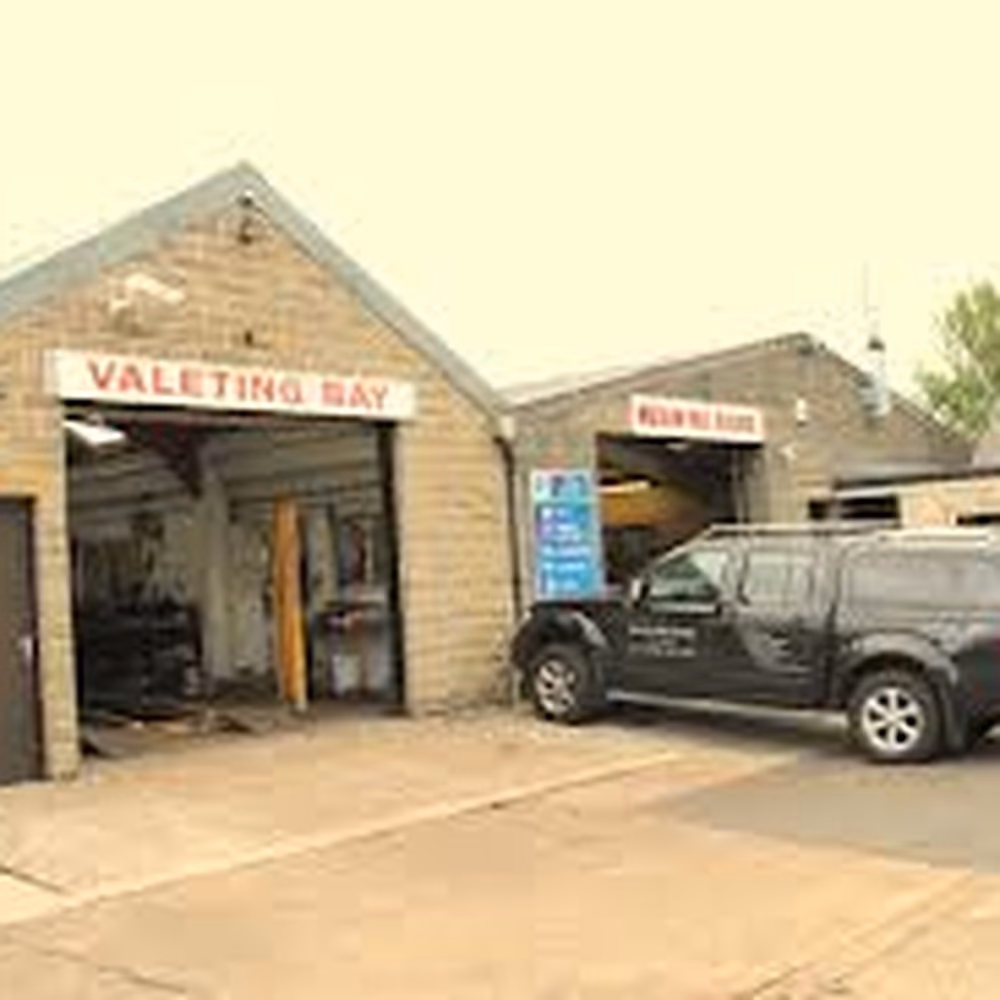 What are Huddersfield's opening hours?