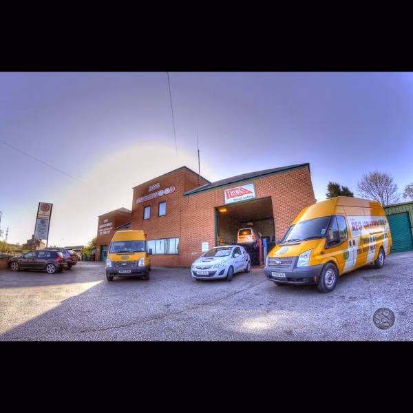 Where can I find the best garage services in Pontefract?