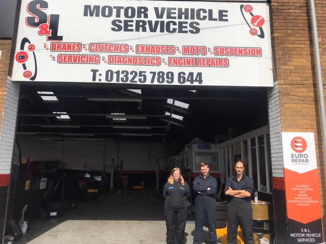 Who is fix auto Darlington?