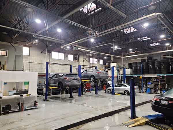 Who is Vaughan fine touch auto collision?