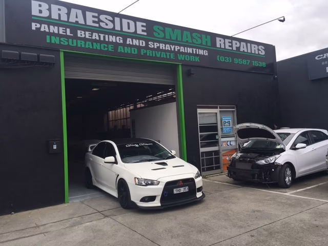 Does rapid tune Braeside offer car servicing repairs?