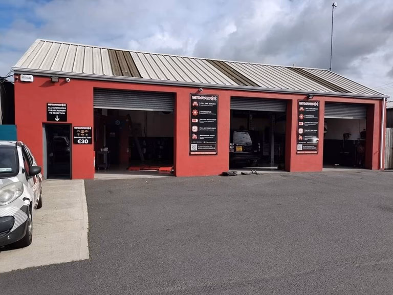 Where is Laverty's garage in Dundalk?