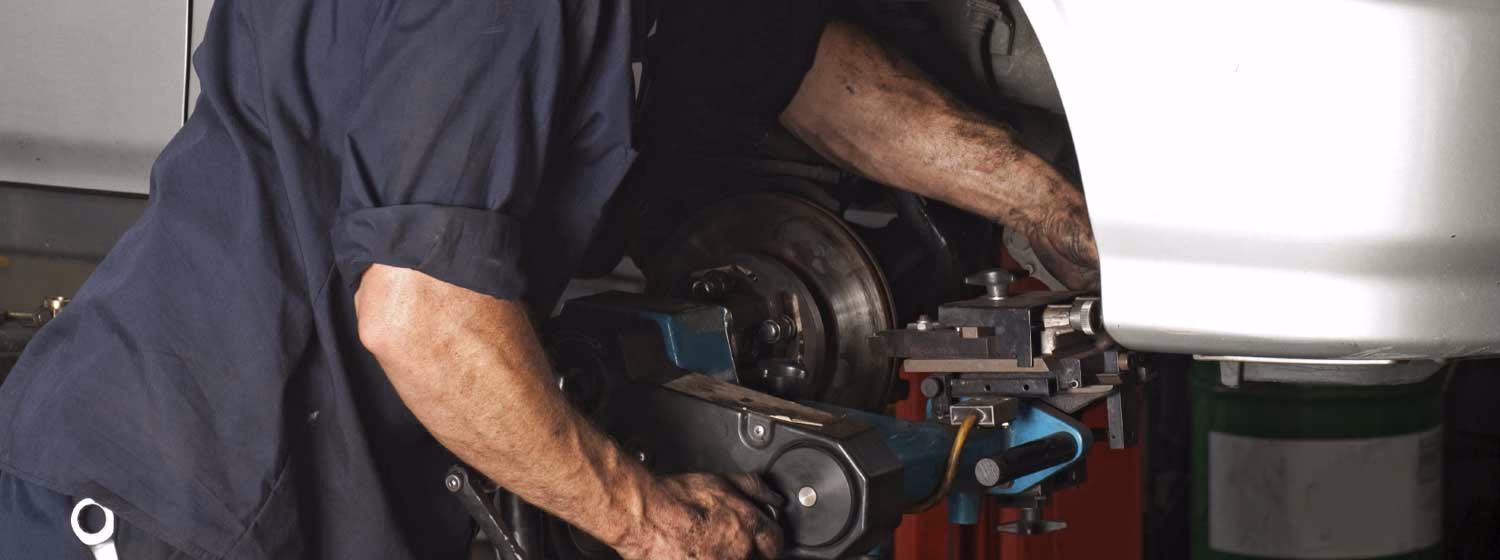Where is Hillcrest garage in Cylex?